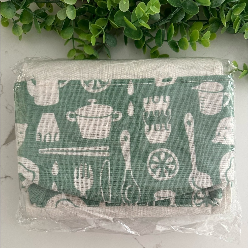 Over the Door Fabric Wall Kitchen Home Decor  Storage Kitchen Print NIP